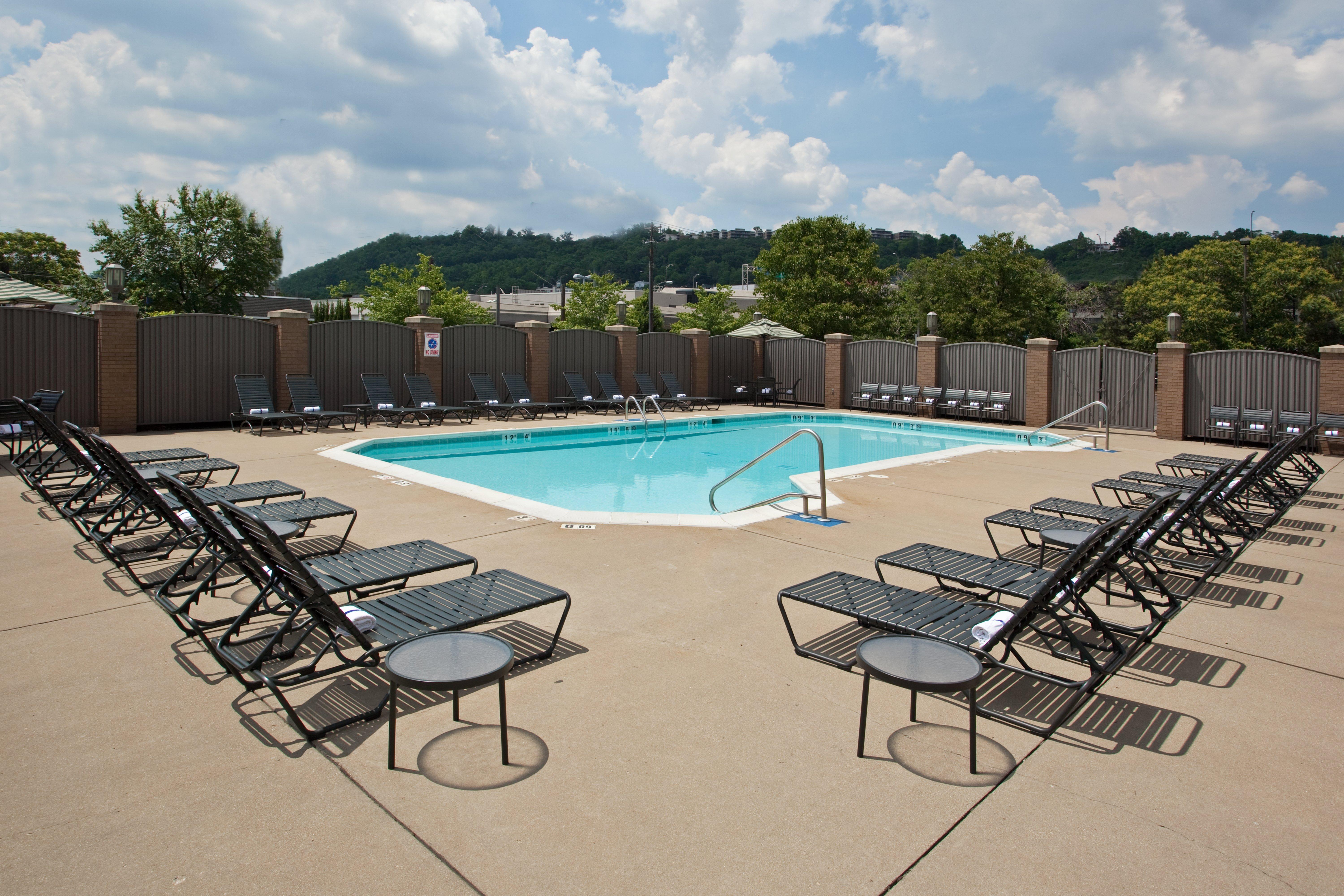 קובינגטון Holiday Inn Cincinnati-Riverfront By Ihg מראה חיצוני תמונה