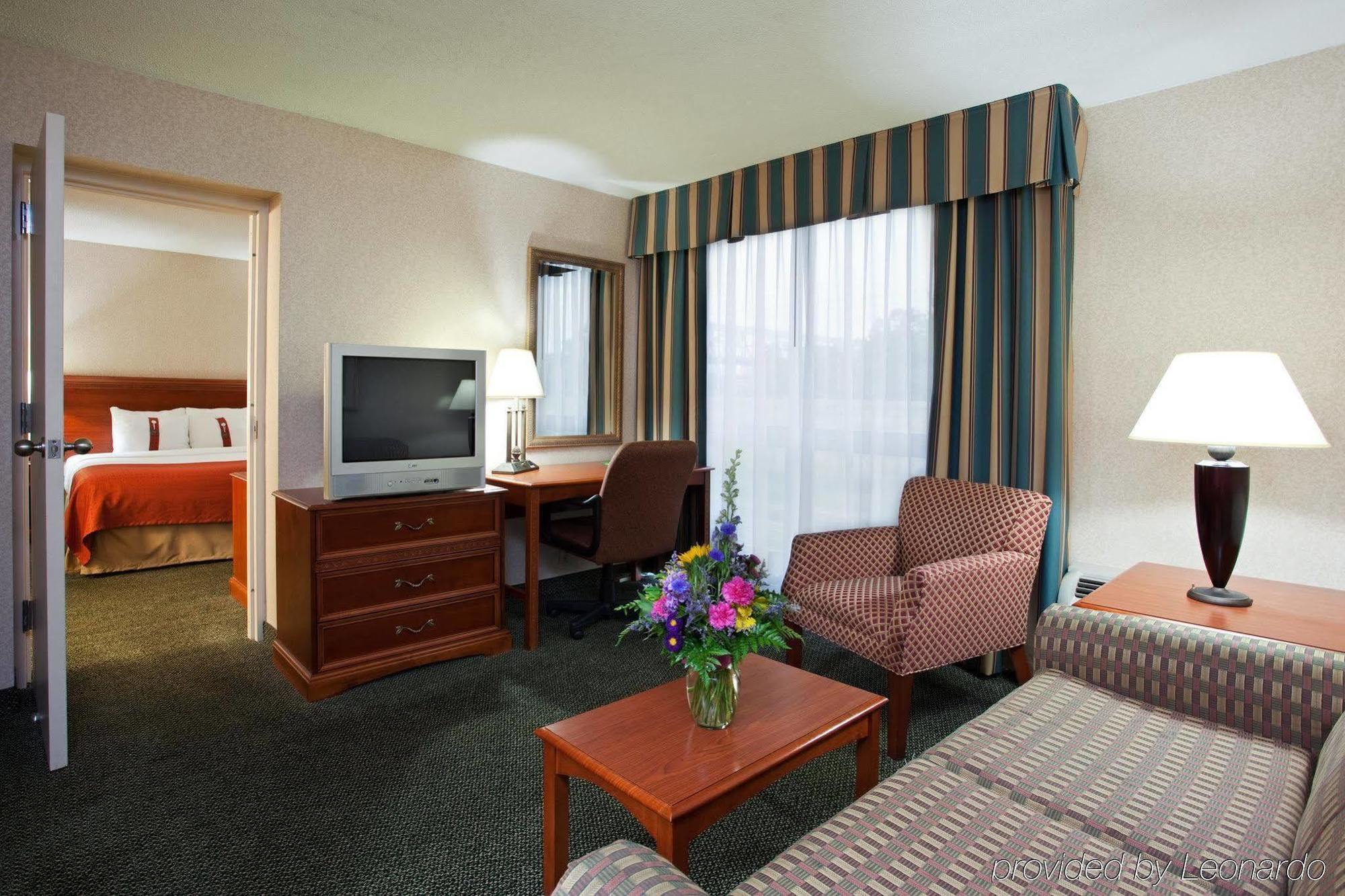 קובינגטון Holiday Inn Cincinnati-Riverfront By Ihg מראה חיצוני תמונה